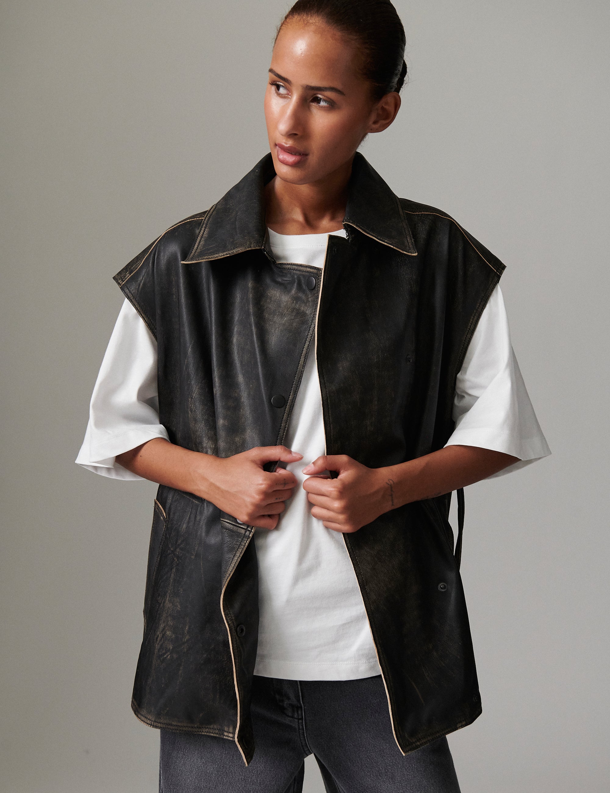 DAY Birger ét Mikkelsen Cristin - Distressed Leather Waistcoat 190303 BLACK