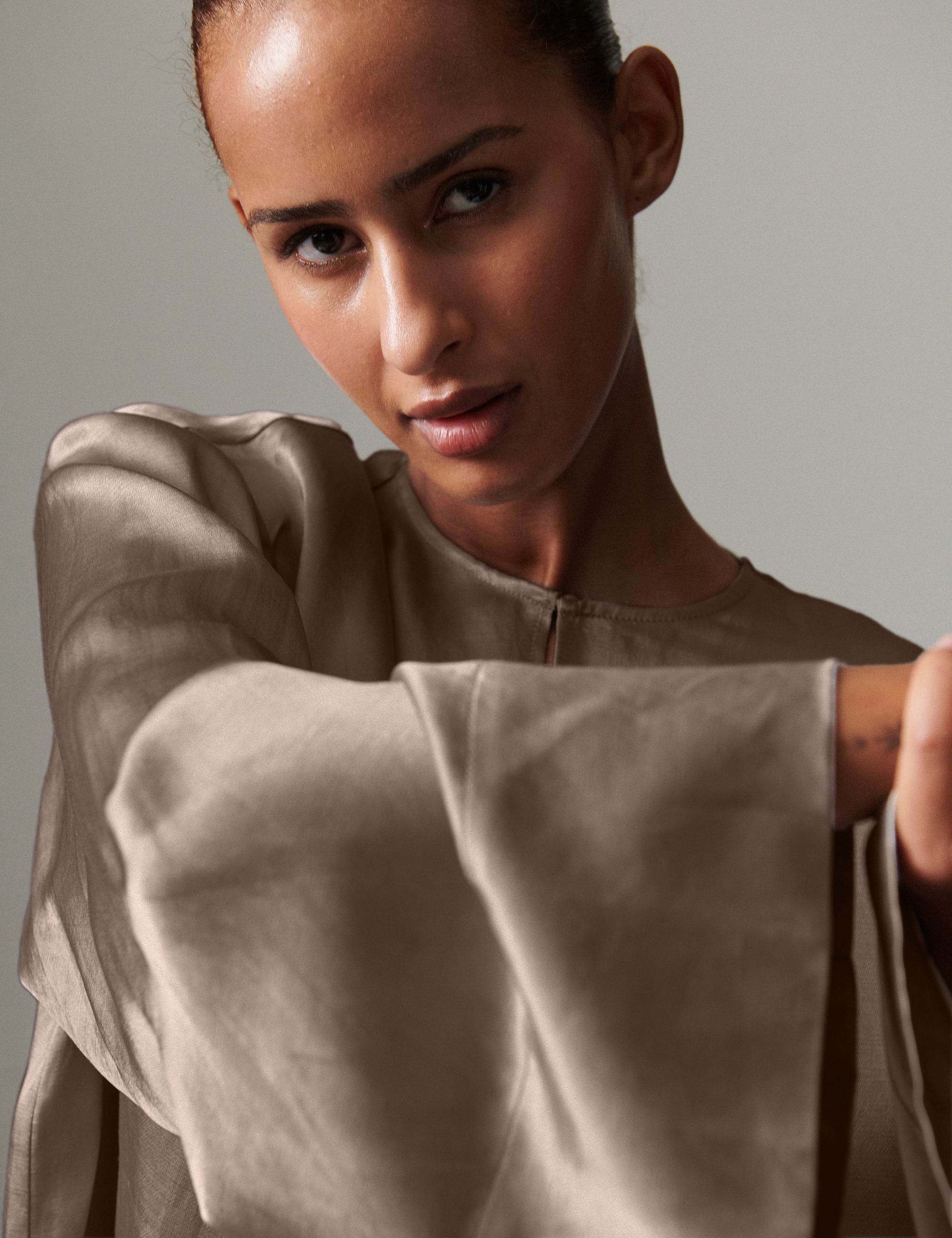 DAY Birger ét Mikkelsen Davies - High shine blend Shirts & Blouses 190809. CHOCOLATE CHIP