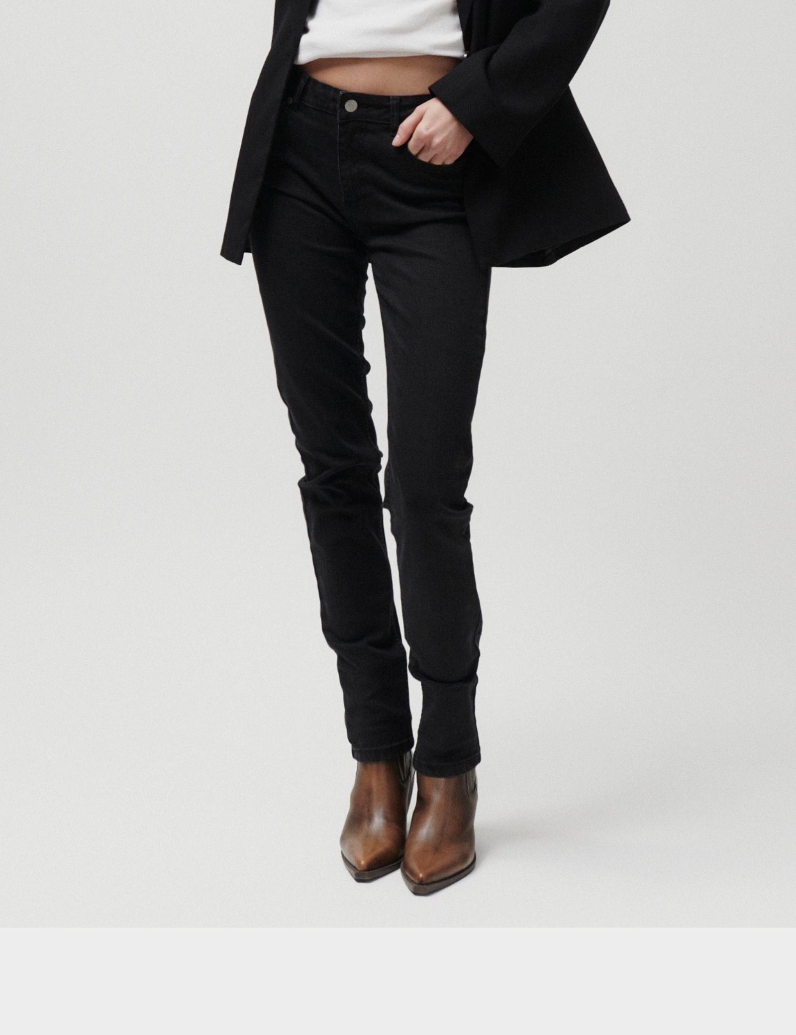 2NDDAY 2ND Samantha - Stretch Delight Jeans D003 Un Black Denim