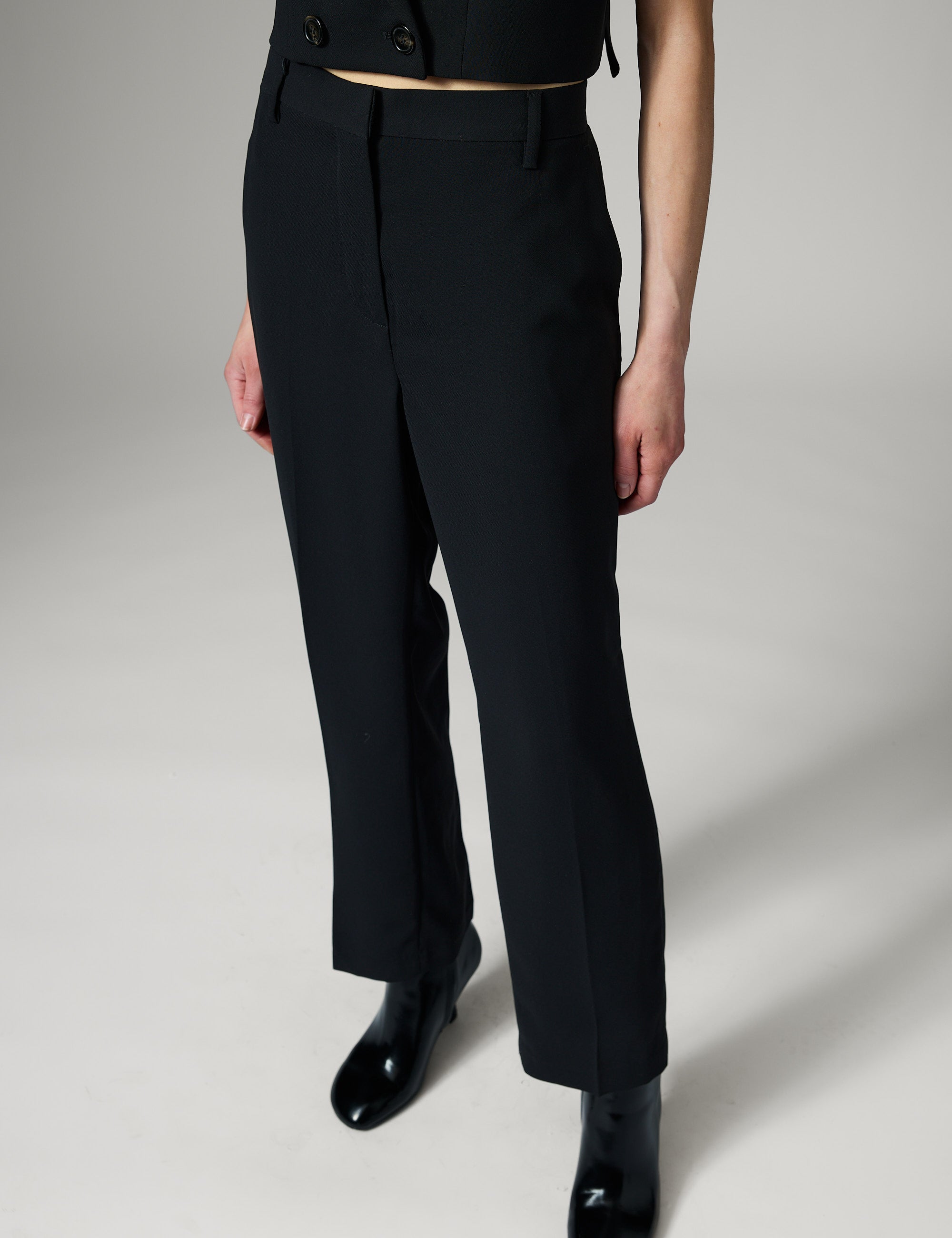 Classic Lady - Classic Gabardine - Pants - Black